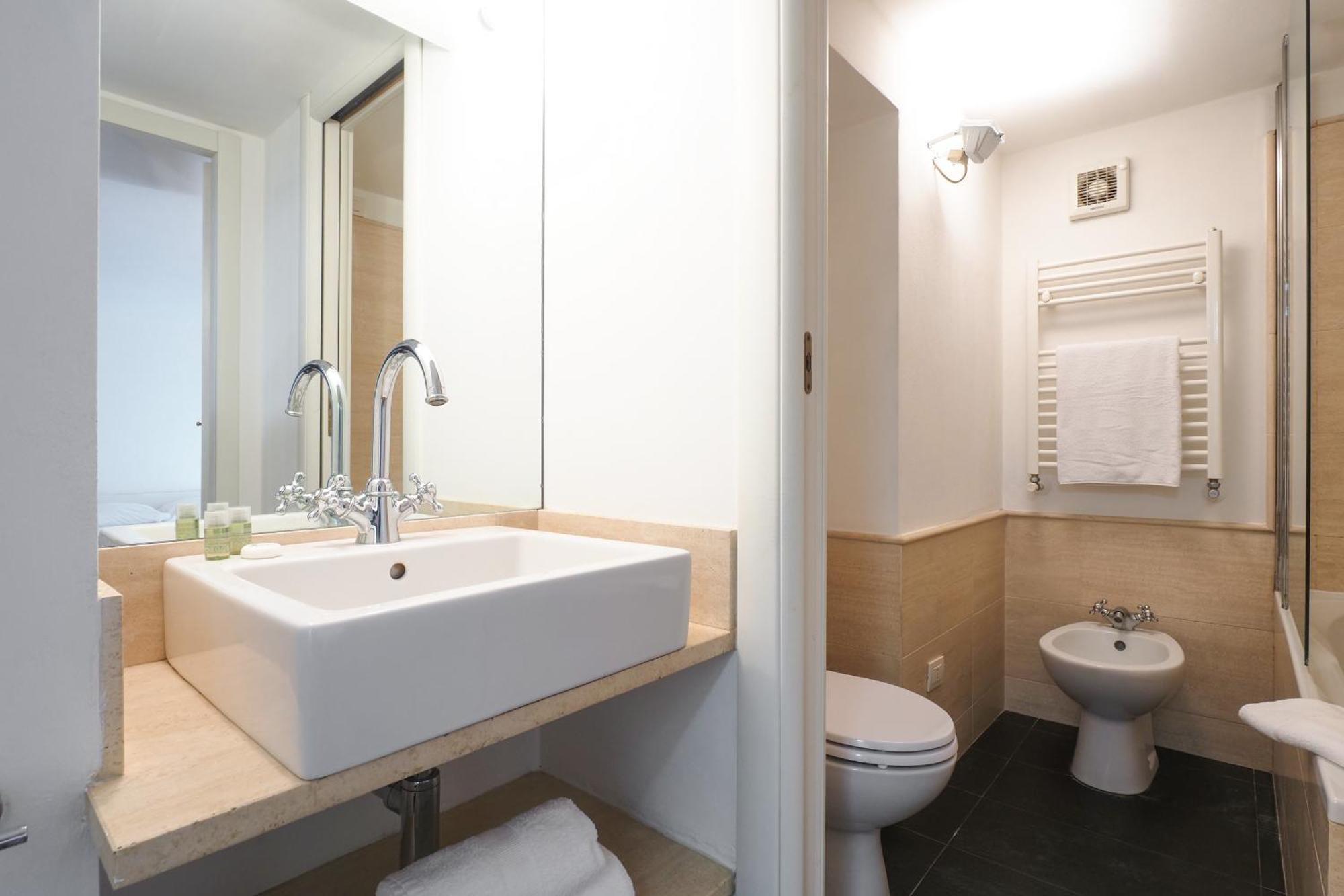 Enchanting Loft Between History And Tranquility Milano Ngoại thất bức ảnh